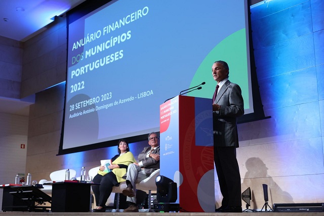 PRESIDENTE DO TRIBUNAL NA SESSÃO DE APRESENTAÇÃO DO ANUÁRIO FINANCEIRO DOS MUNICÍPIOS 